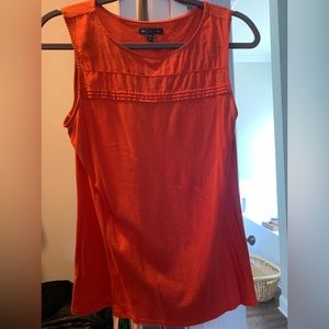 Gap orange tank